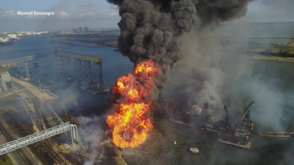 Four Missing After Texas Refinery Blast