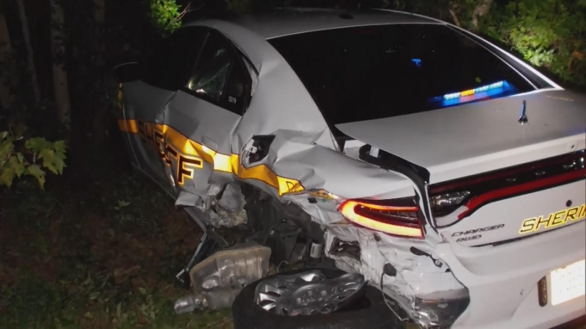 Tesla On "Autopilot" Slams Into Police Cars - WNKY News 40 Television