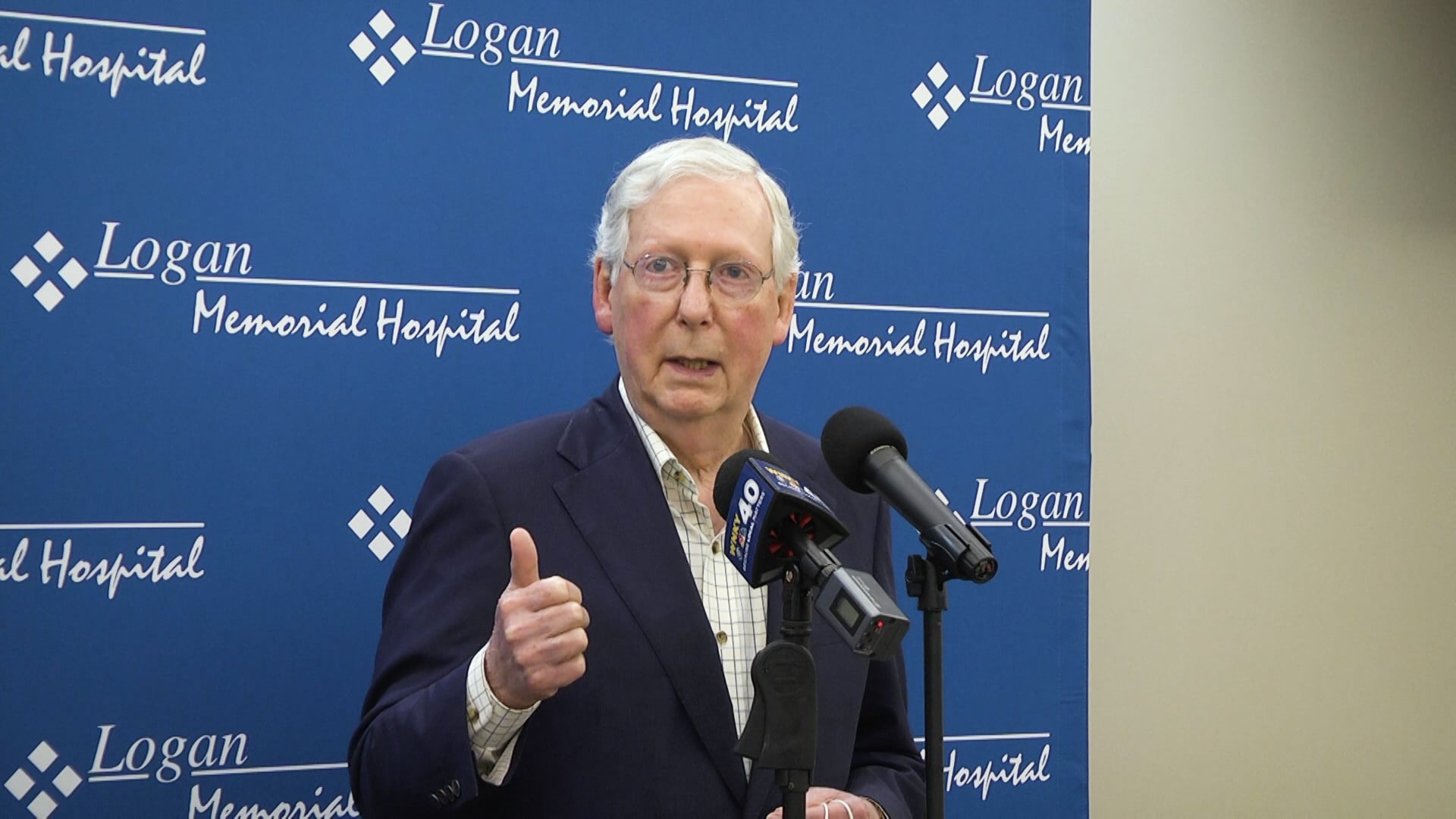 Mitch McConnell visits Logan Memorial Hospital to thank healthcare ...