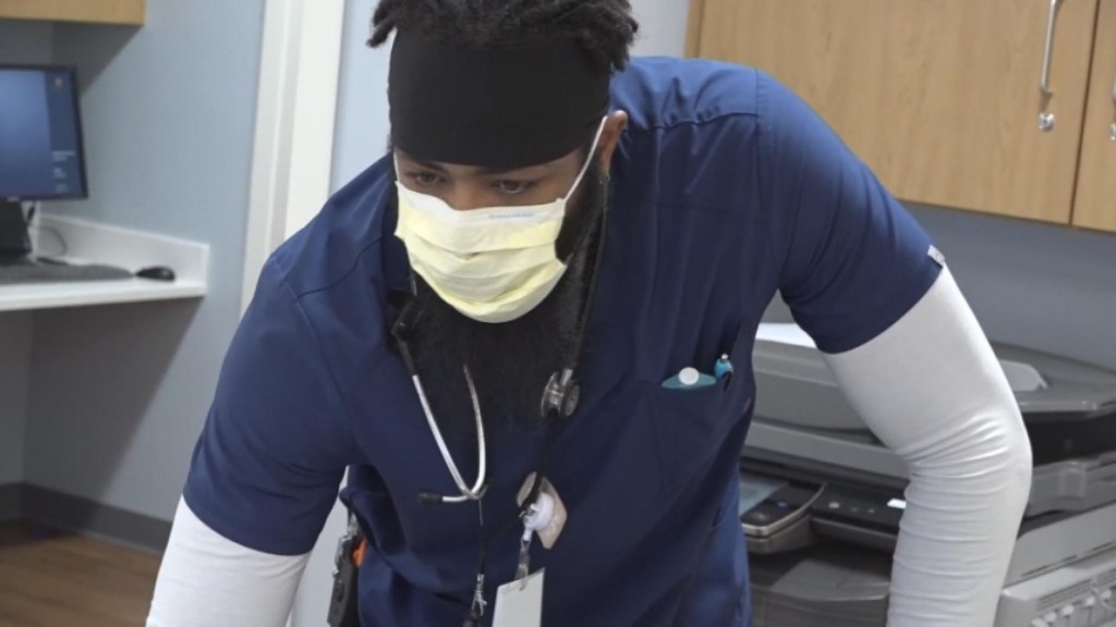 Off Duty Nurse Saves Dying Man's Life