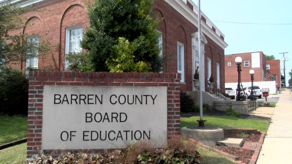 Barren County Board of Education recognized for workplace safety WNKY