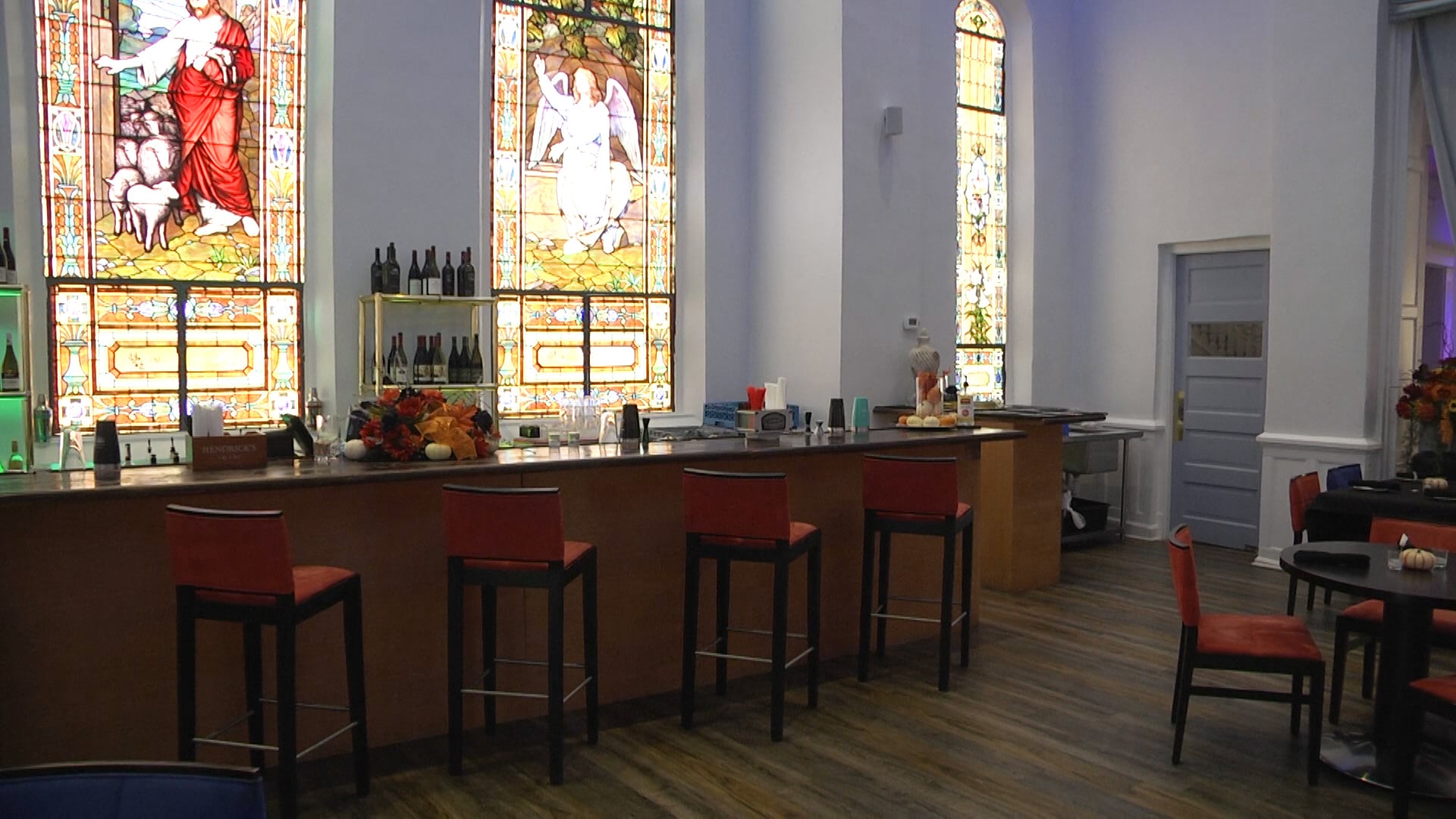 Local restaurants and bars react to new COVID-19 mandate - WNKY News 40 ...
