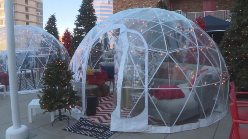 Igloos Offer Outdoor Dining Options
