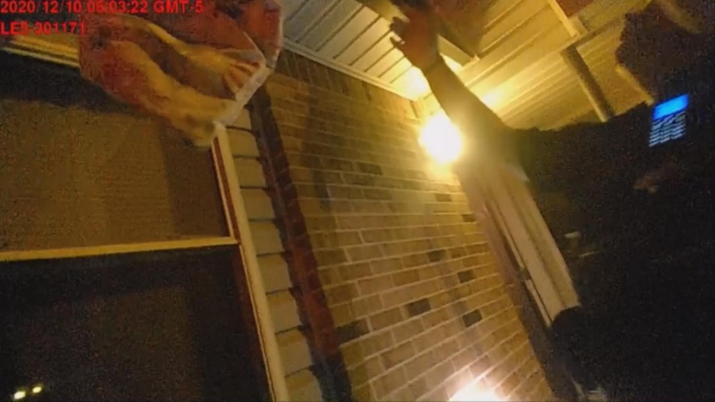"drop The Baby! Drop The Baby!" Body Camera Captures Dramatic Fire Rescue