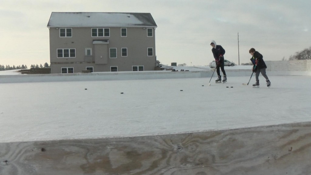 Iowa Dad Builds Backyard Ice Rink