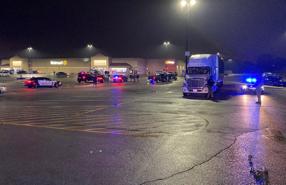 Man shot in Walmart parking lot dies - WNKY News 40 Television