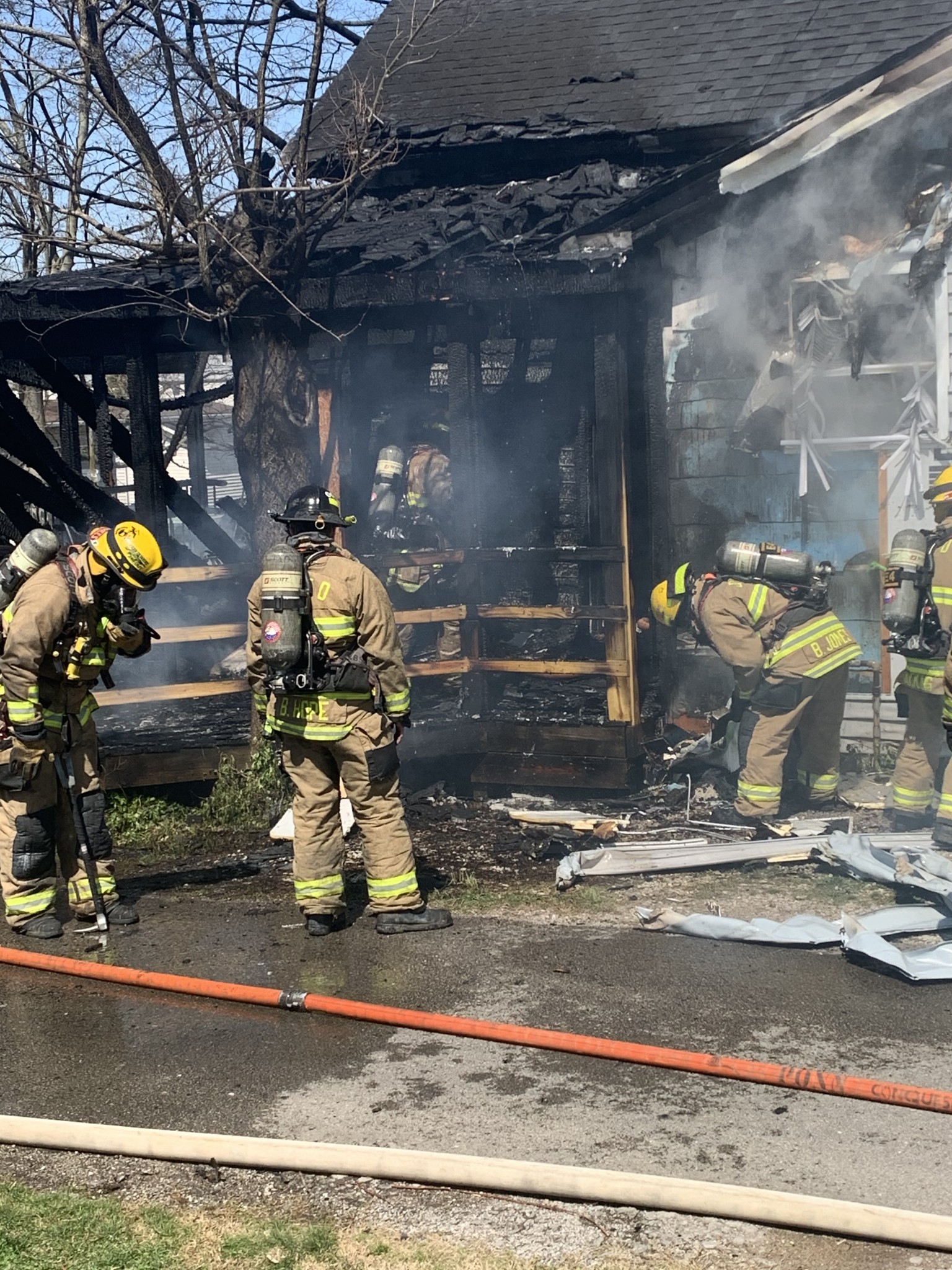 Fire damaged home in Bowling Green - WNKY News 40 Television