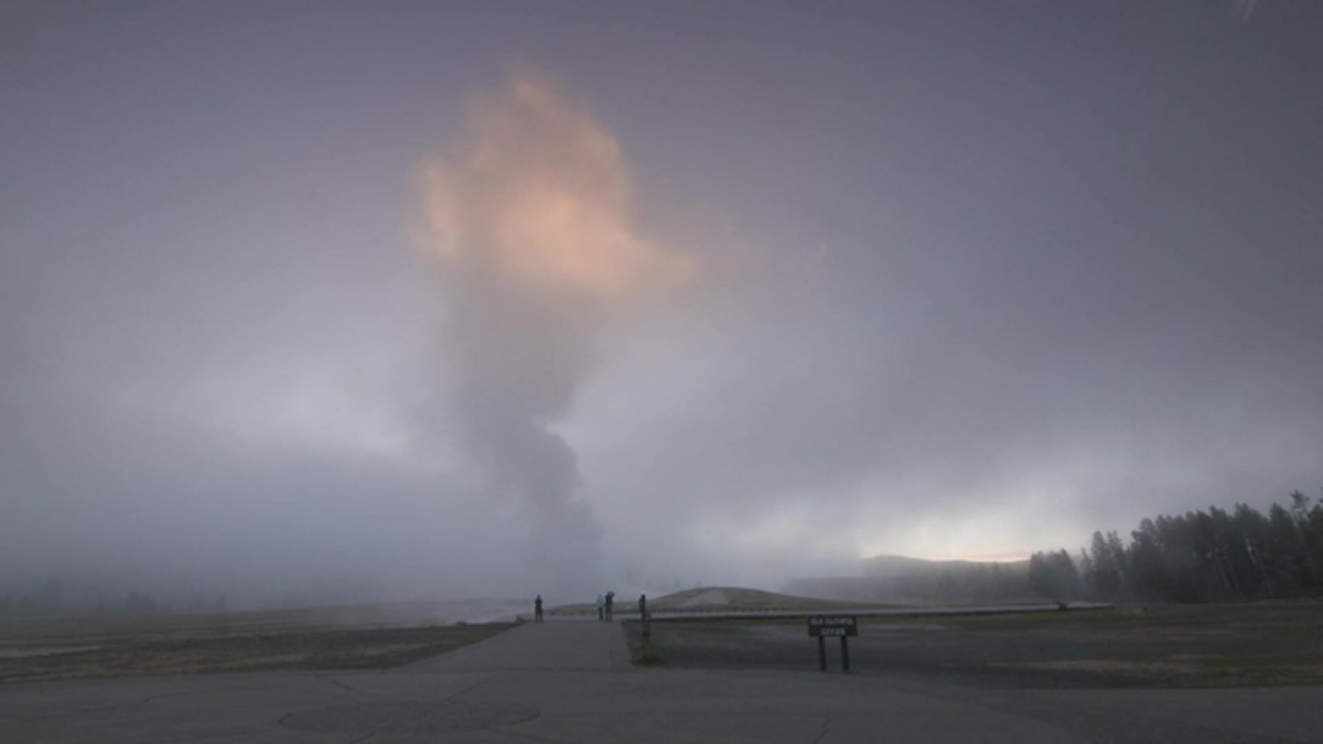 1000+ earthquake shook Yellowstone National Park