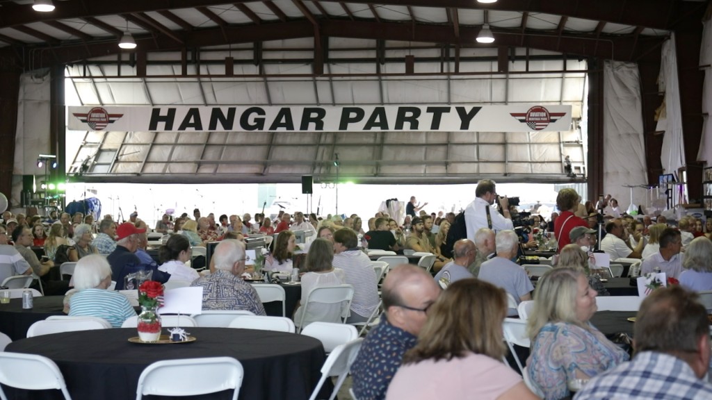 Hangar Pic