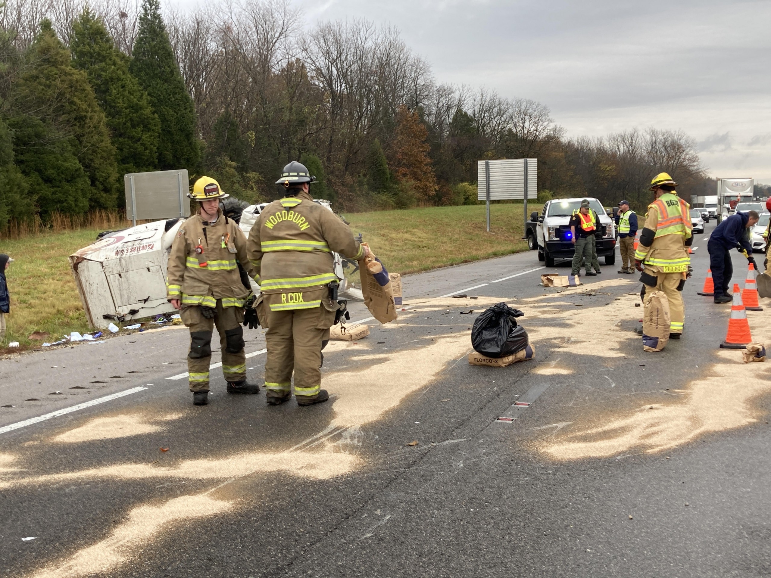 Two vehicle collision shuts down Westbound lane on 165 - WNKY News 40 ...
