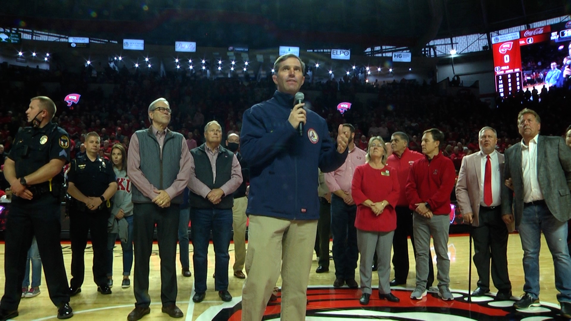 Governor speaks at WKU basketball game WNKY News 40 Television