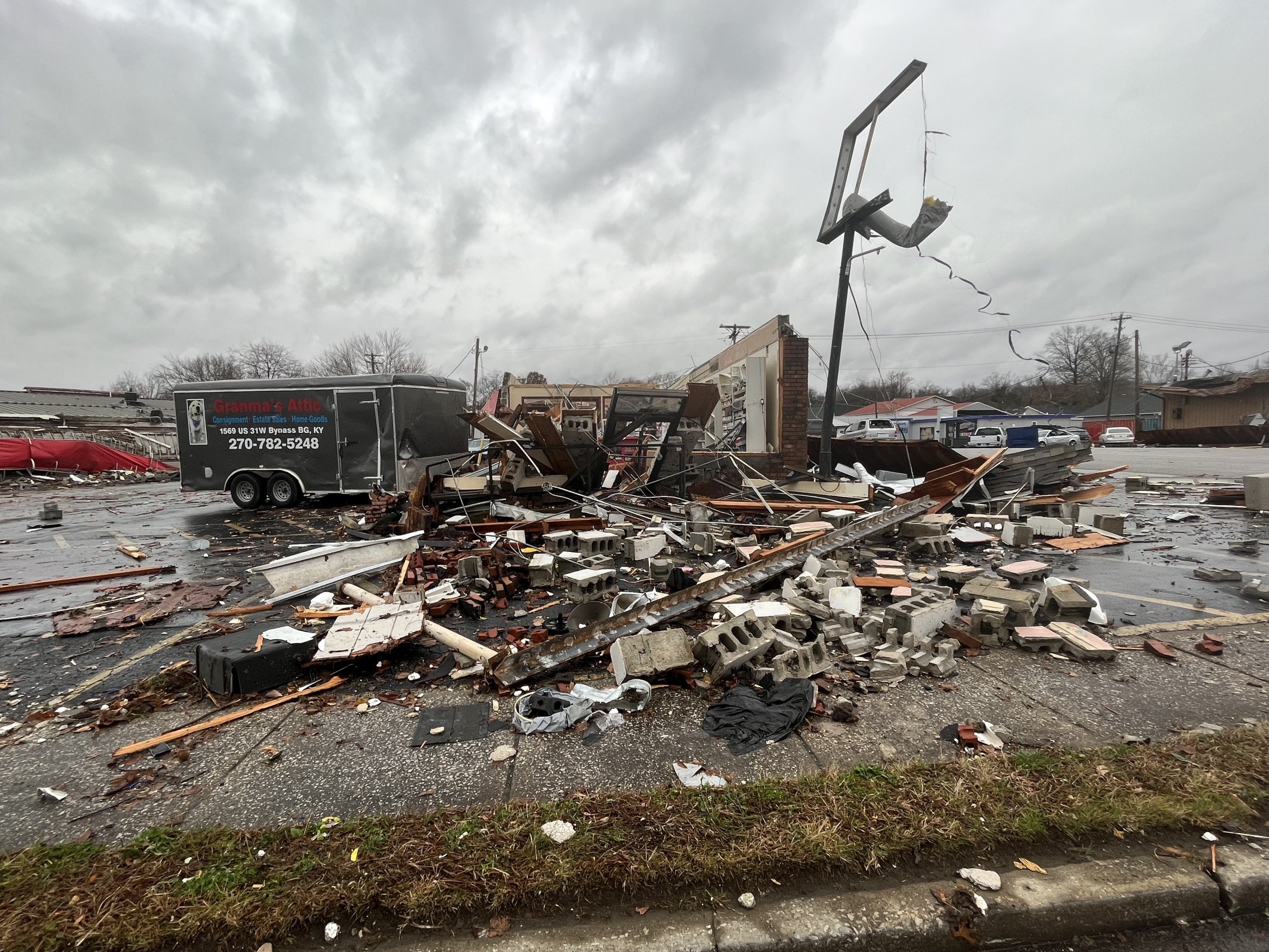 Attorney General Cameron warns of natural disaster scams following tornados, storms in western and central Kentucky – News 40
