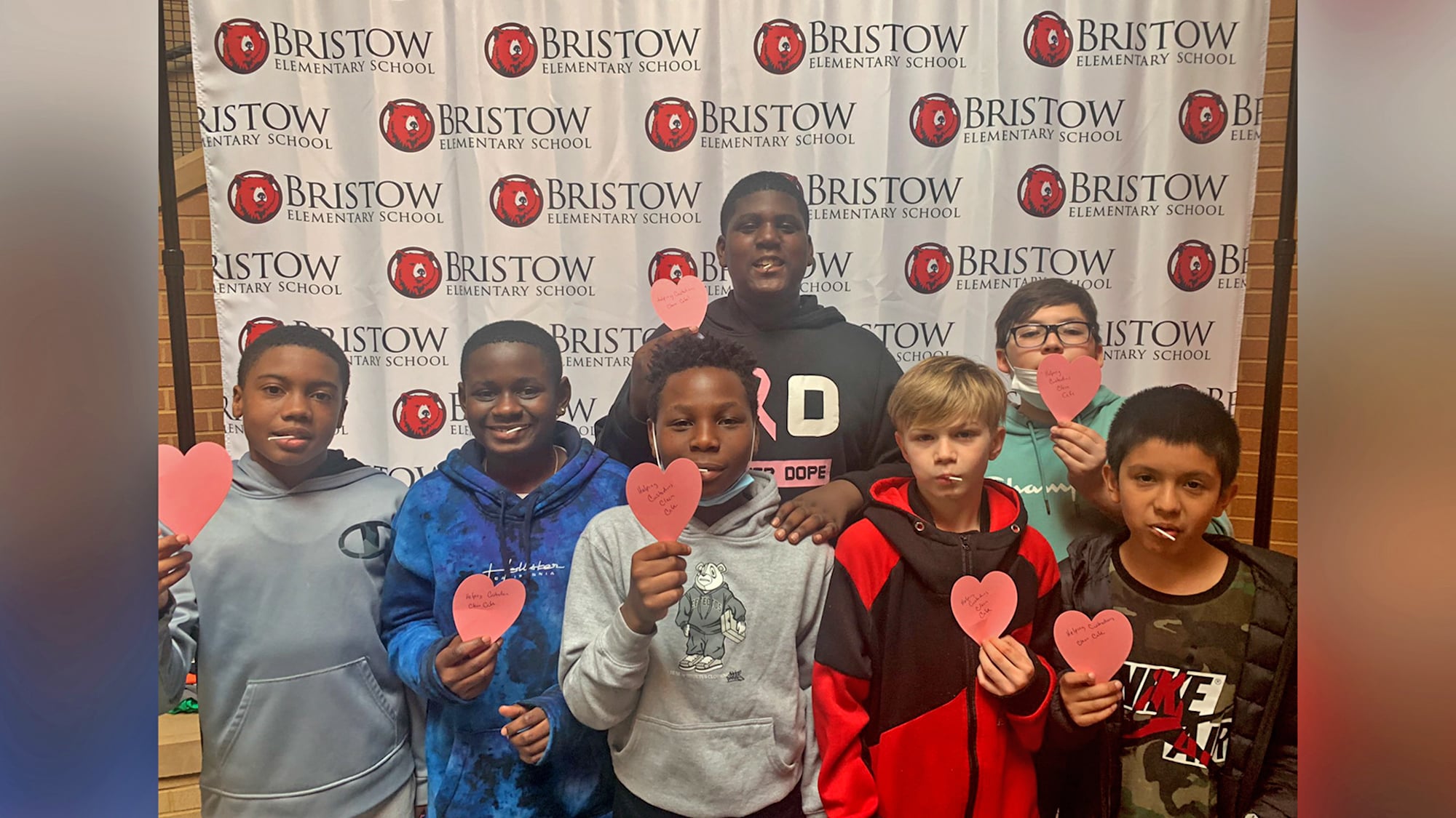 Warren County students celebrate Random Acts of Kindness Day - WNKY ...