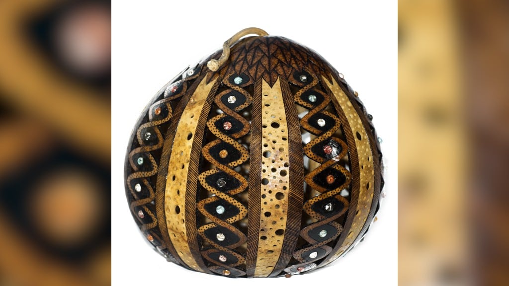 3922 Gourd Art The Burned Gourd Kentucky Crafted Market Meghann00 01 07 04still002