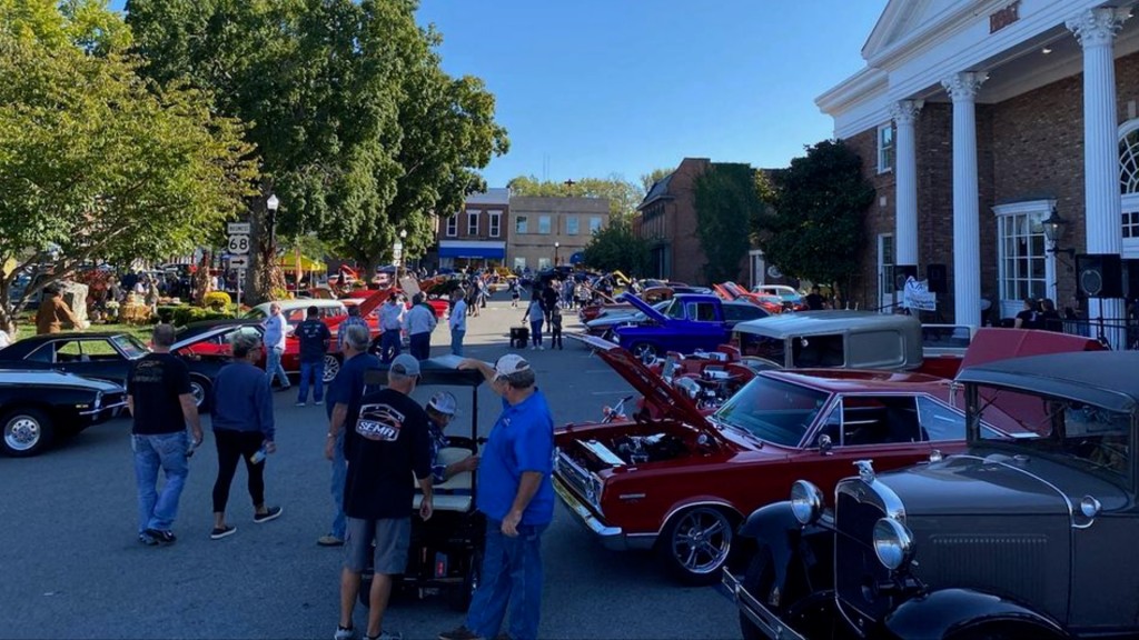 Cruise In