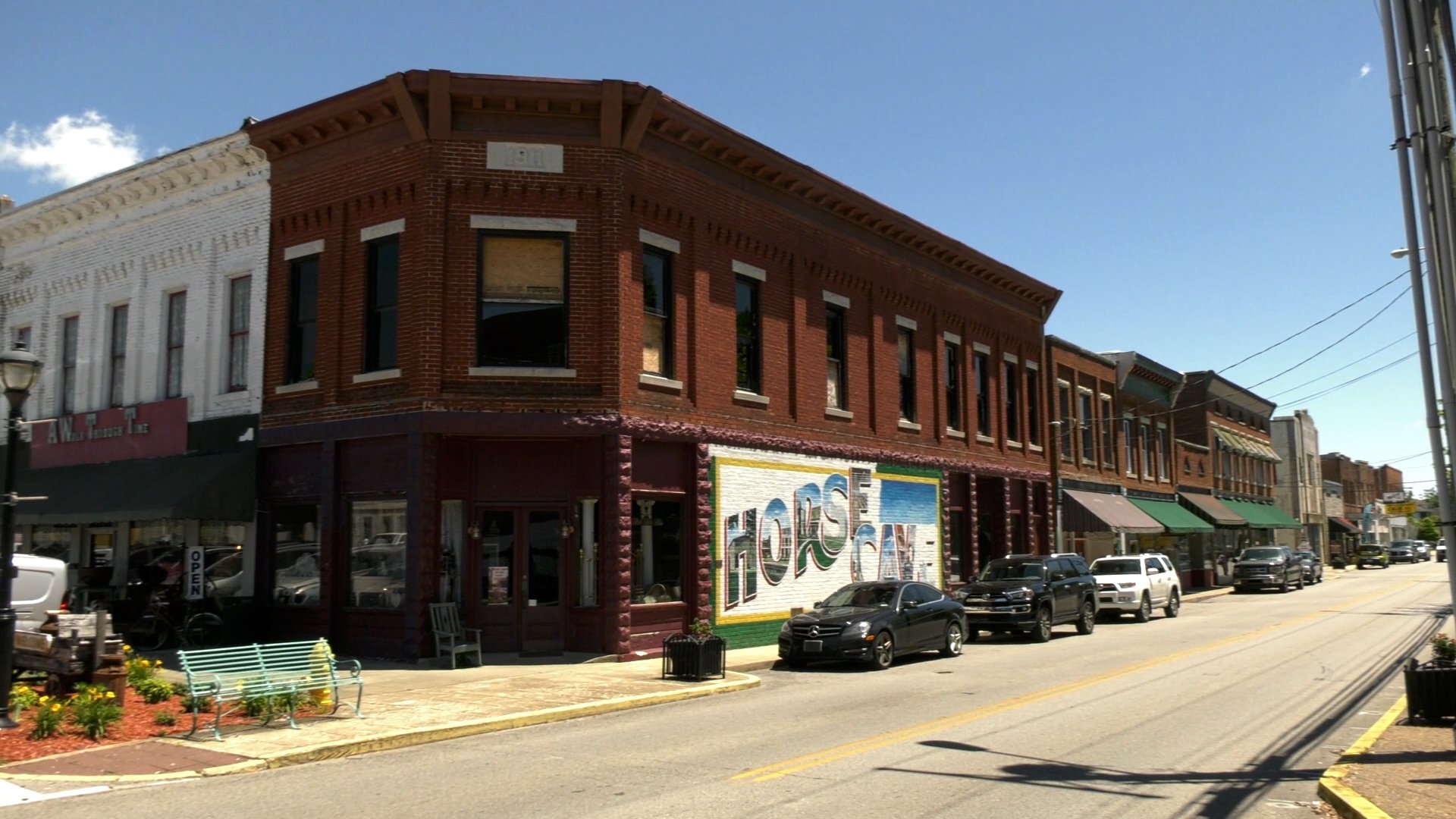 Throwback Thursday The Horse Cave cell phone history tour WNKY News