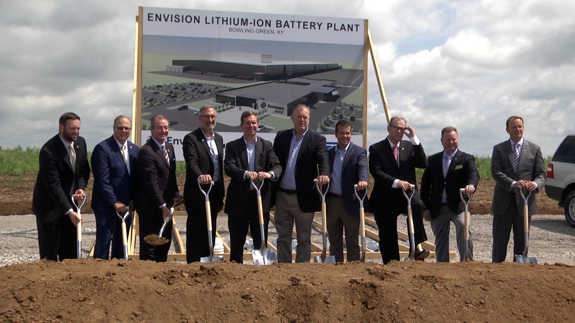 Electric vehicle battery plant Envision AESC breaks ground WNKY News
