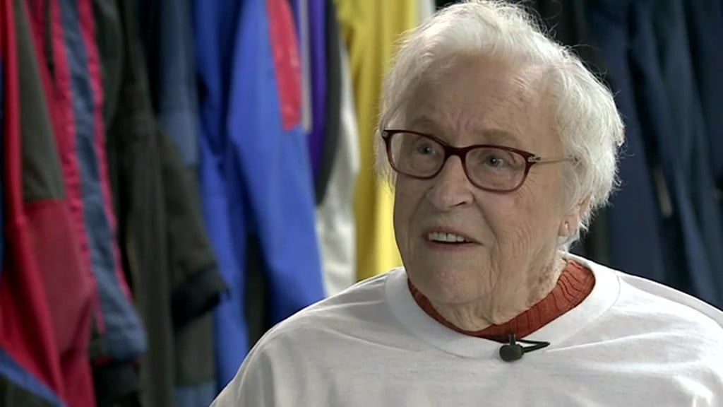 88-year-old skydives in memory of son