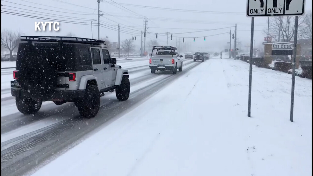 122022 Pkg Kytc Winter Storm Travel Christmas Travel Aaa Road Safety Flights Airplanes Meghannmp400 01 42 09still001