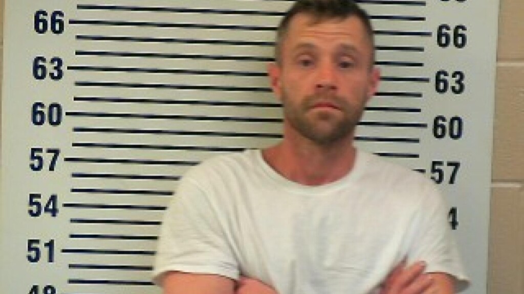 Man arrested in connection with stolen truck pursuit in Bowling Green – WNKY News 40 Television