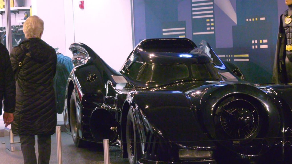 31023 Vosot National Corvette Museum Ncm Batmobile Batman Returns Car Carl Casper Meghann00 01 29 29still001