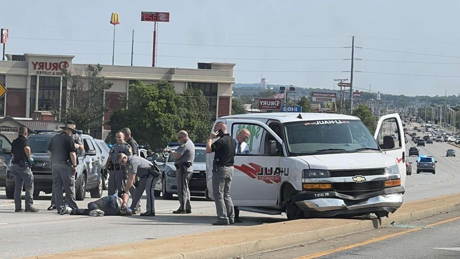 Kentucky State Police pursue U-Haul van into Bowling Green - WNKY News ...
