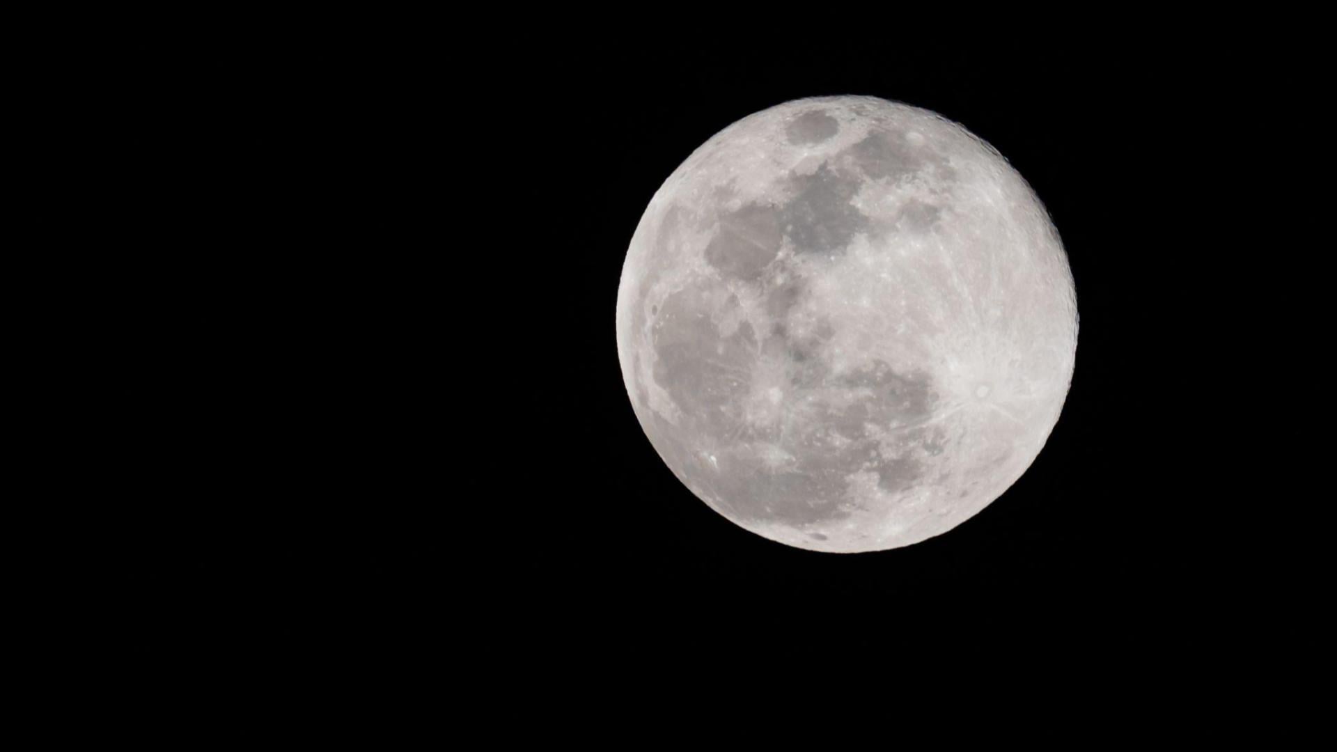 Rare blue supermoon brightens the night sky this week in the closest ...