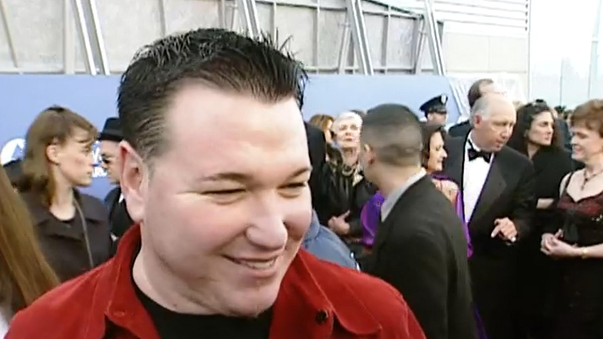 After Entering Hospice Care, Former Smash Mouth Lead Singer Steve Harwell  Has Died At 56