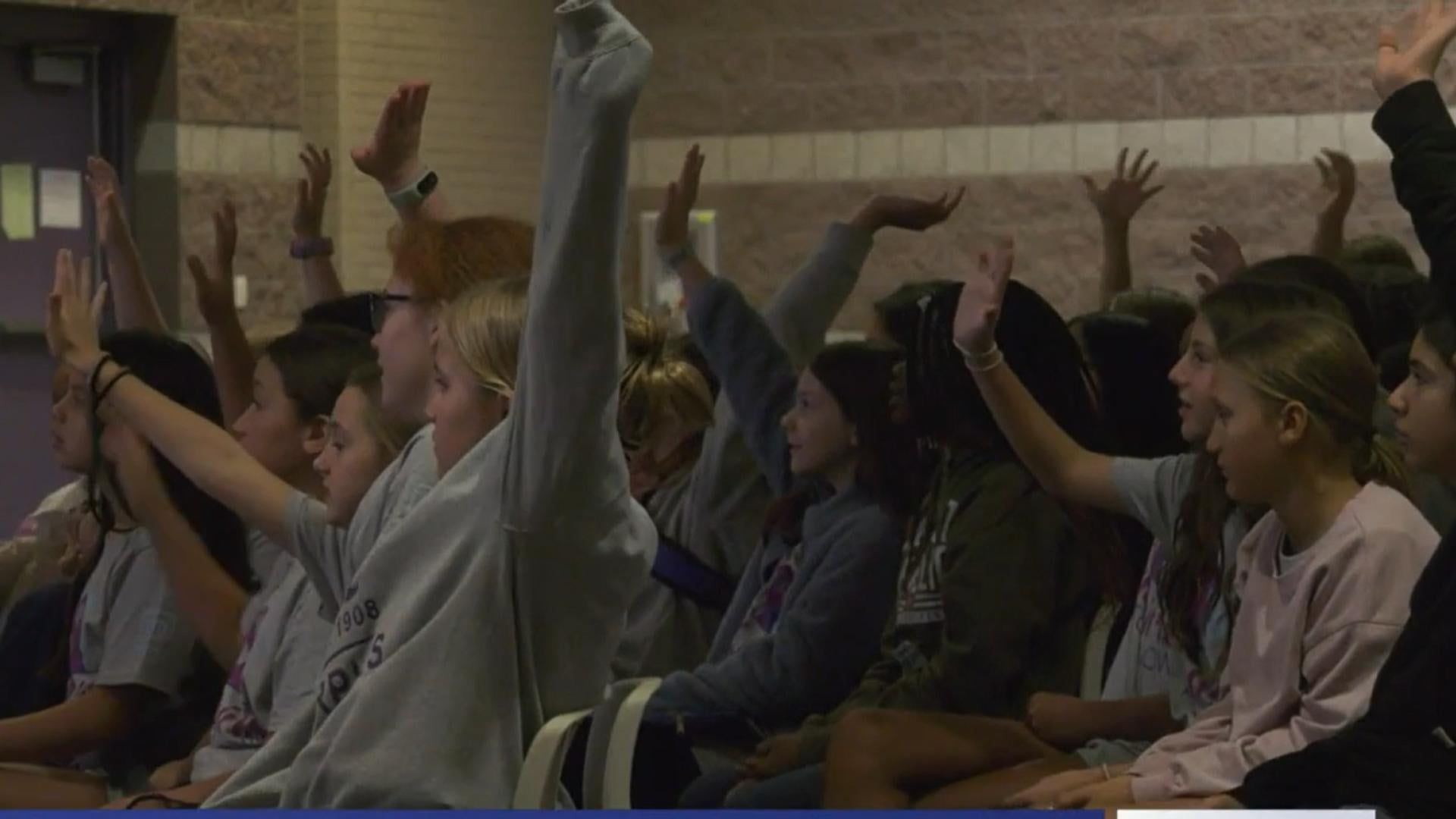 Middle school students attend All Girls Auto Know to learn about STEM ...