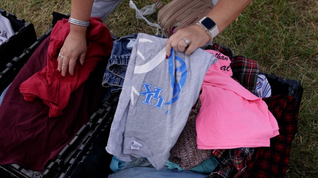Rollercoasteryardsale Pkg00 01 29 16still001