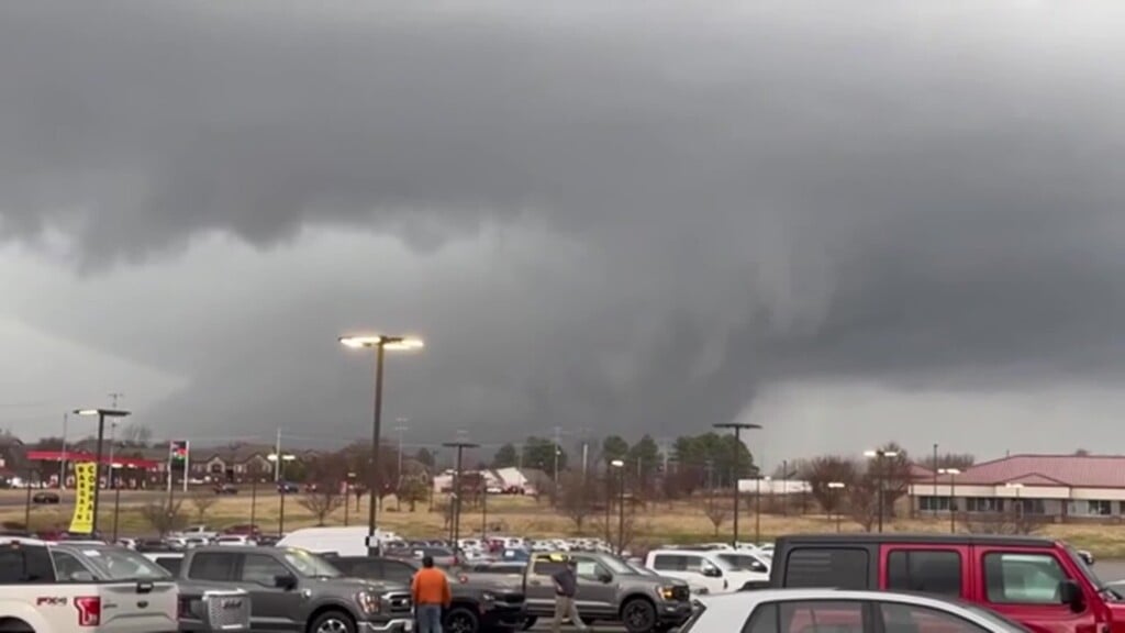 6 dead, nearly 2 dozen injured after severe storms tear through central  Tennessee - WNKY News 40 Television