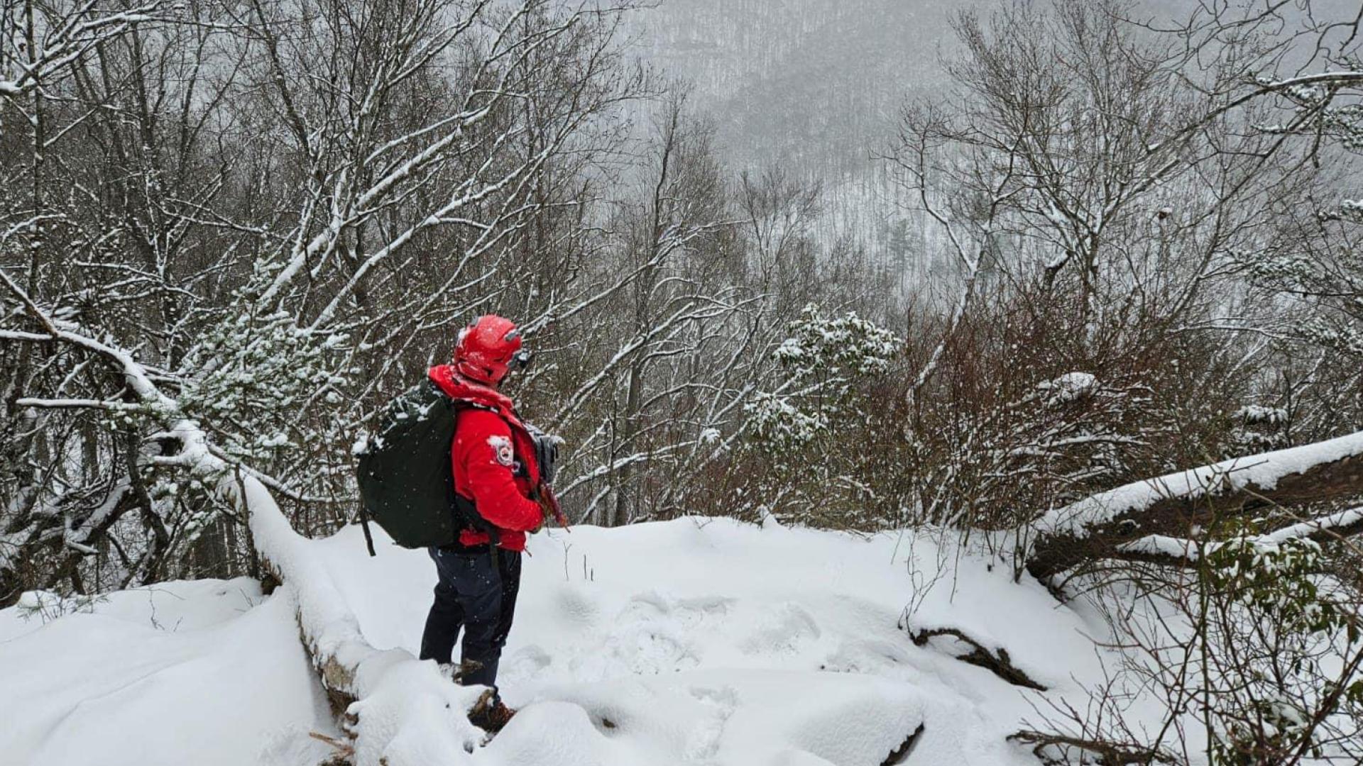 Crews rescue 4 Asbury University students at Red River Gorge - WNKY ...