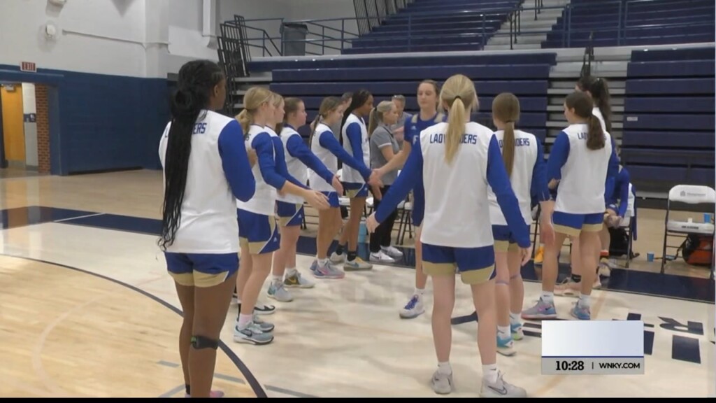 Warren East Tops Warren Central In Girl's Basketball Action