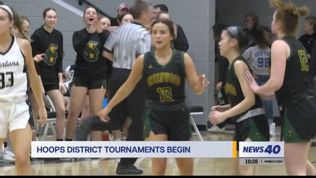 Girl's District Basketball Tournaments Begin