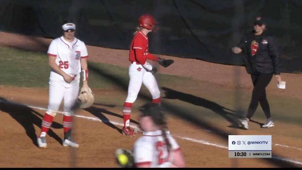 Lady Toppers Win Twice To Open Hilltopper Classic