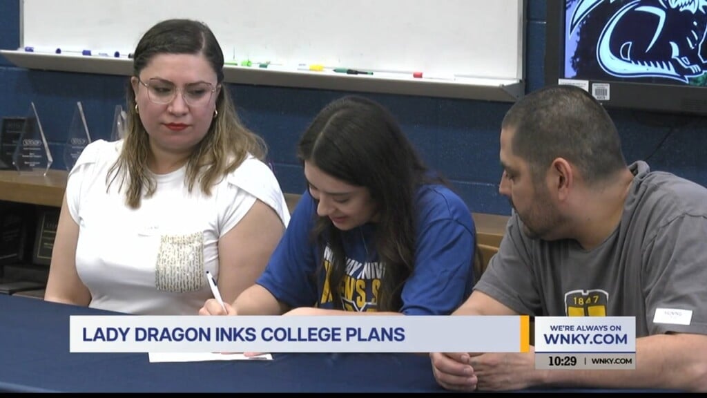 Lady Dragons' Lopez Inks College Plans