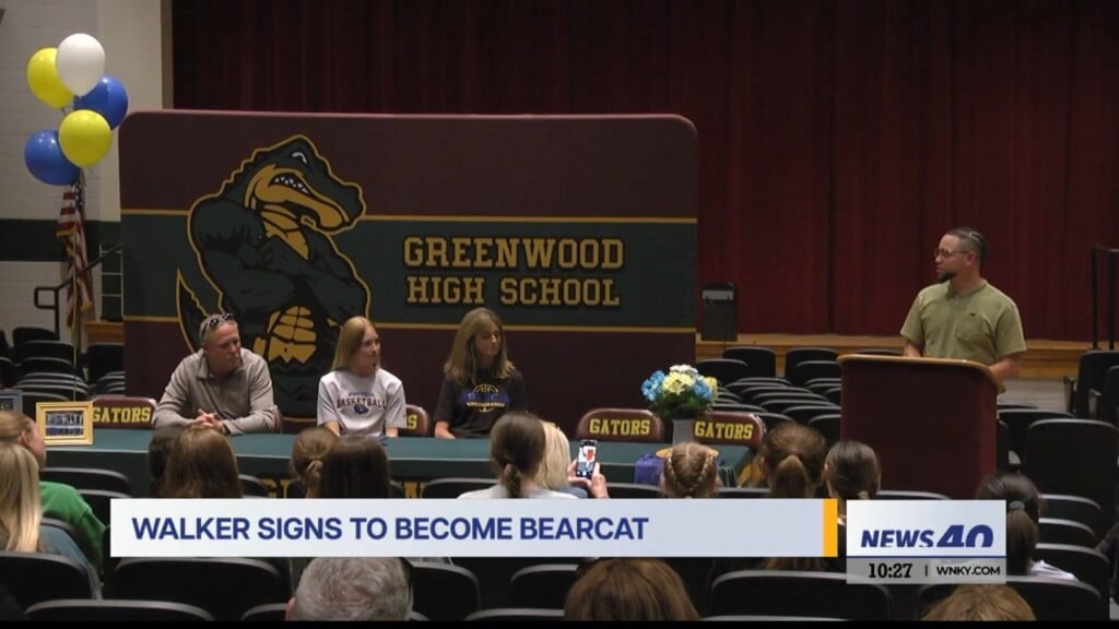 Multi Sport Gator Signs To Continue Career At Brescia