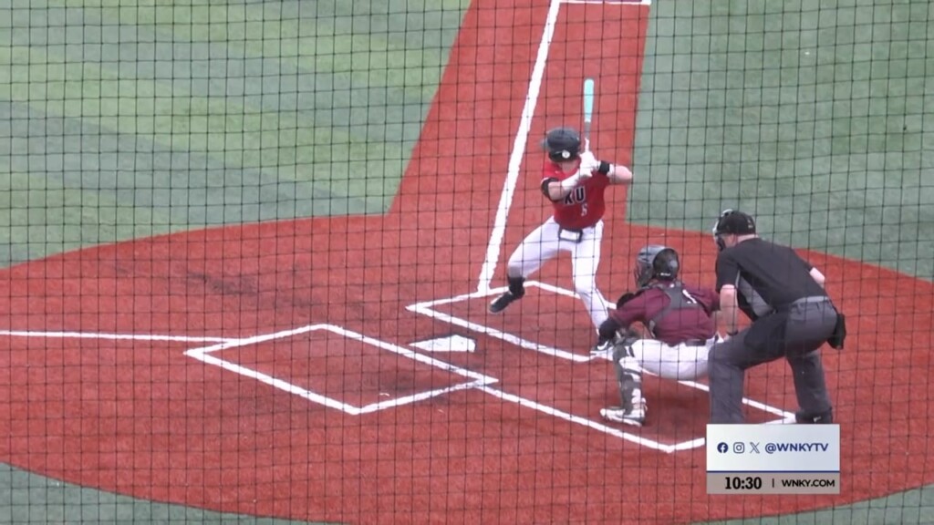 Tops Walk Off Bellarmine For 9 8 Win