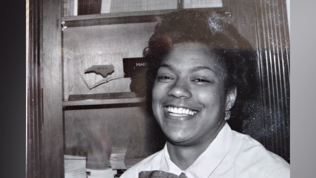 Sequence 0100 03 33 14still003