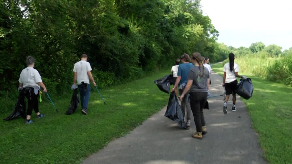 Warren County Cleanup Vo00 00 05 00still001
