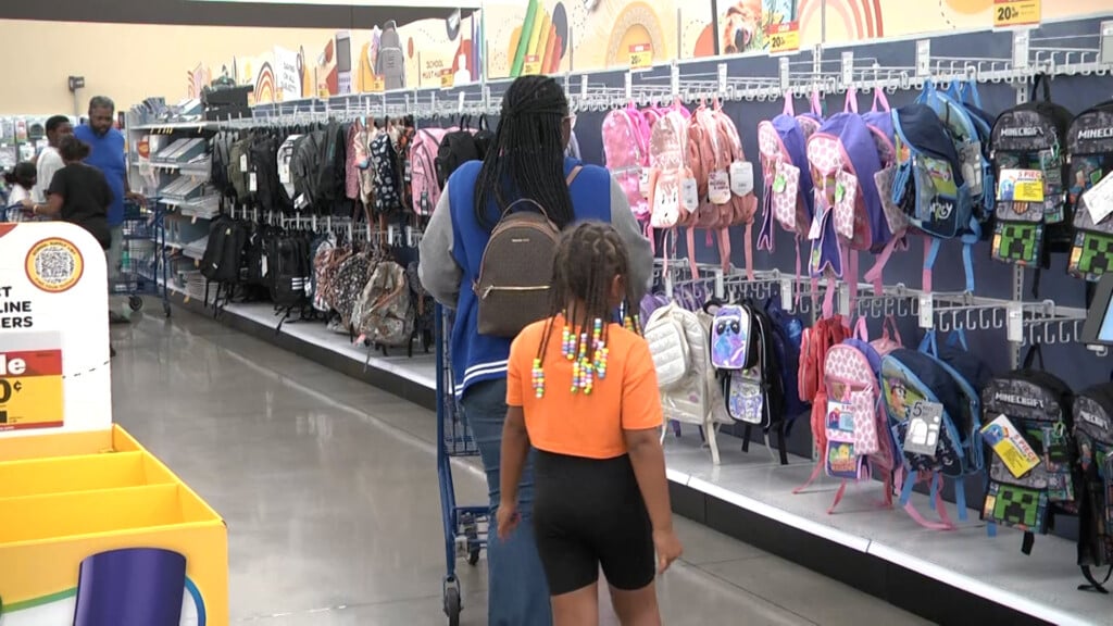Shop With A Cop Vo00 00 05 00still001