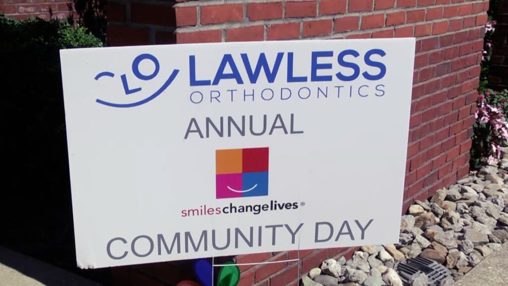 Smiles Change Lives Pkg00 00 00 00still001