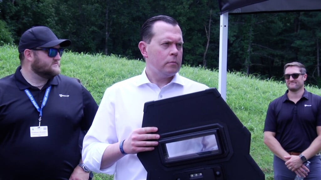 Russell Coleman Body Armor Vo00 00 04 15still002