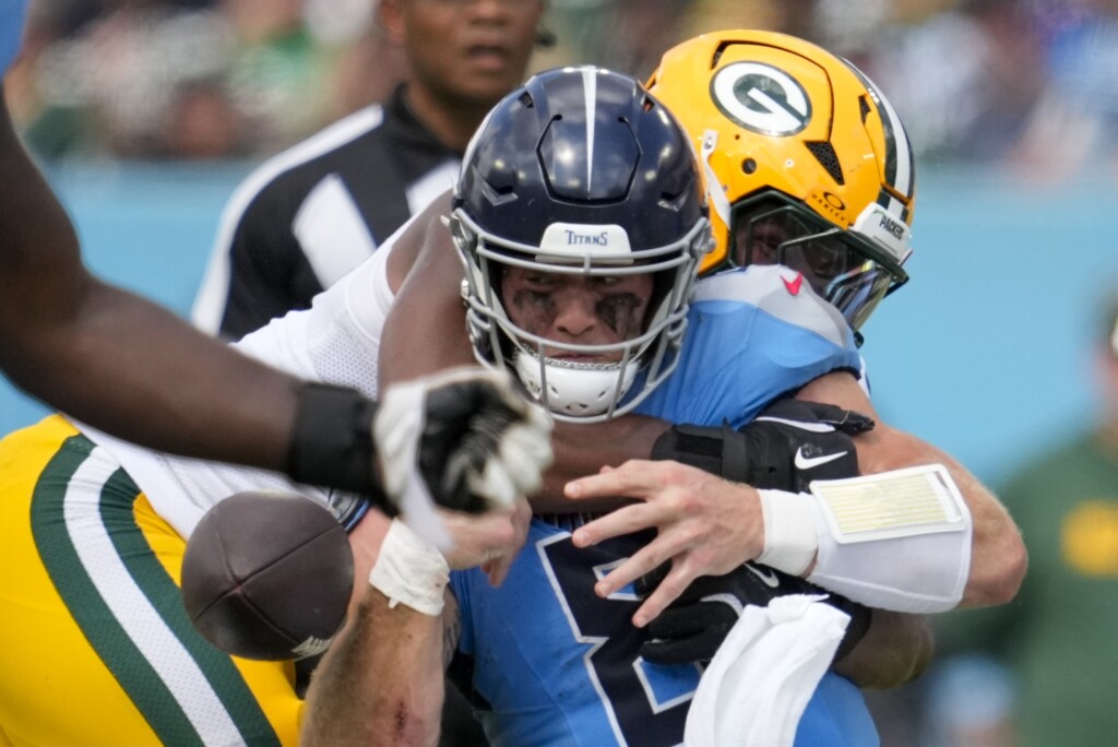 Aptopix Packers Titans Football