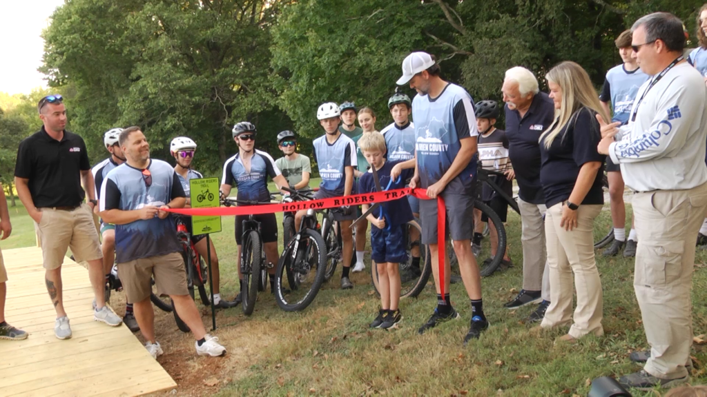 Mountain Bike Phil Moore Vo00 00 00 00still001