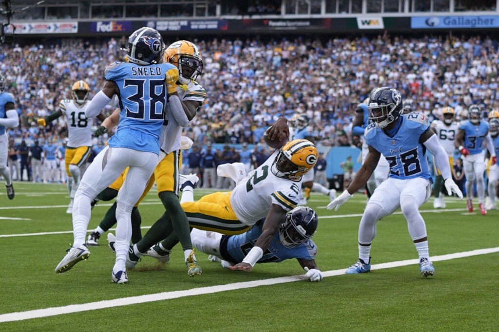 Packers Titans Football