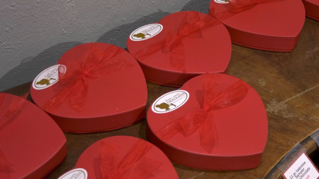 Mary Jane Choc Sotvo00 00 36 24still002