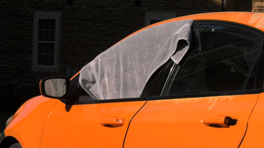 Car Break In Bg Vo00 00 05 00still001