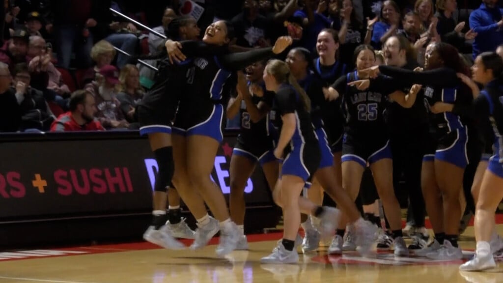 Hs Hoops Cover Pic