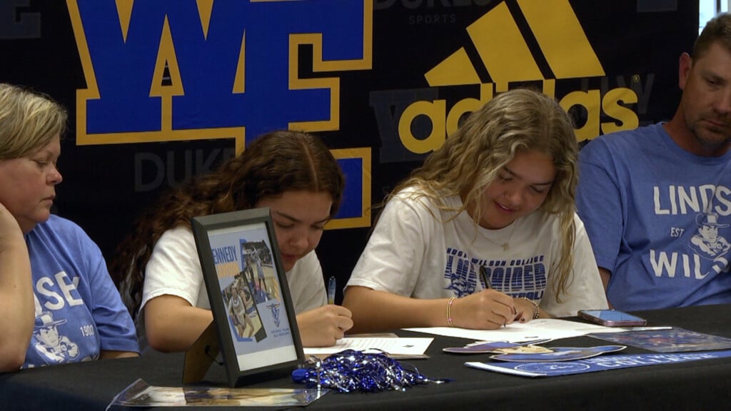 Lawson Twins Signing Cover Pic